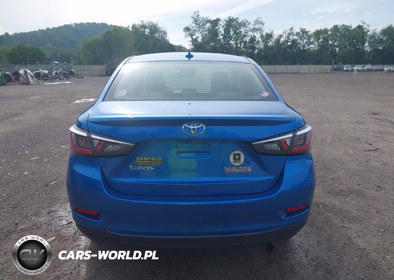 2019 Toyota Yaris Le VIN:3MYDLBYV4KY521544 - 16