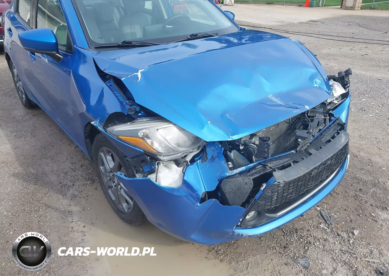 2019 Toyota Yaris Le VIN:3MYDLBYV4KY521544 - 17