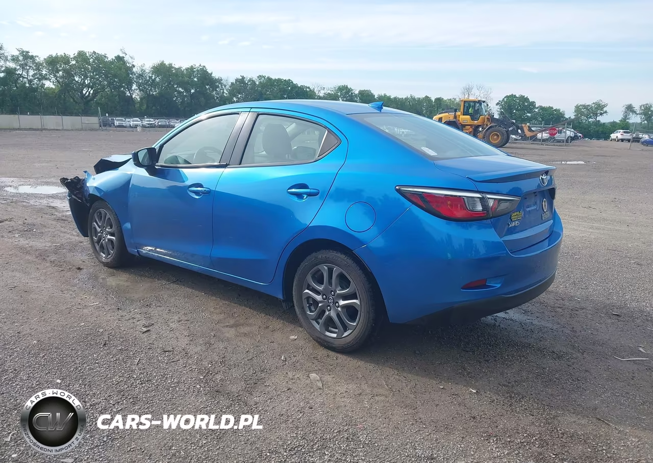 2019 Toyota Yaris Le VIN:3MYDLBYV4KY521544 - 3