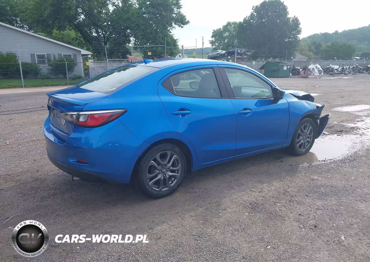 2019 Toyota Yaris Le VIN:3MYDLBYV4KY521544 - 4