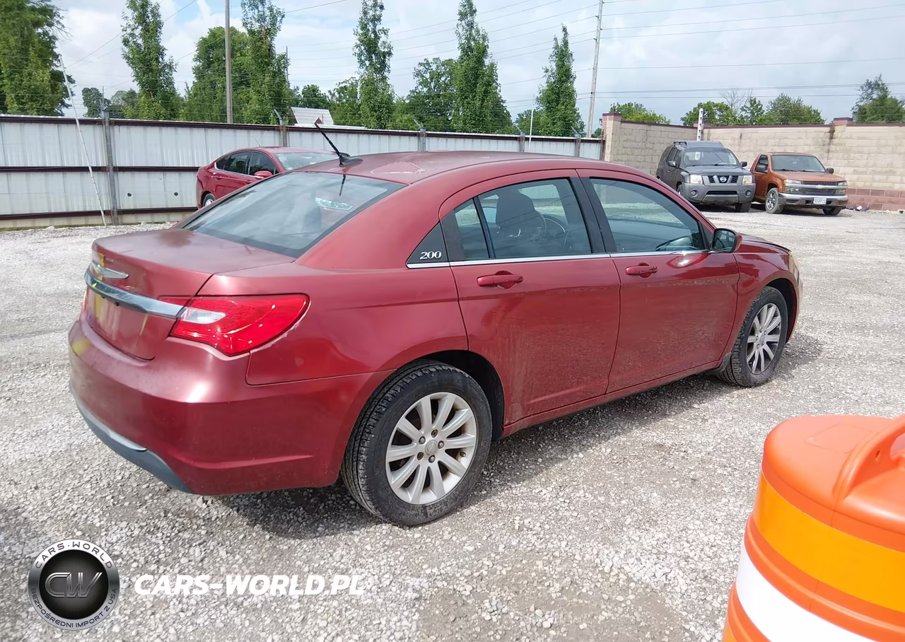 2014 Chrysler 200 Touring VIN:1C3CCBBB9EN198378 - 4