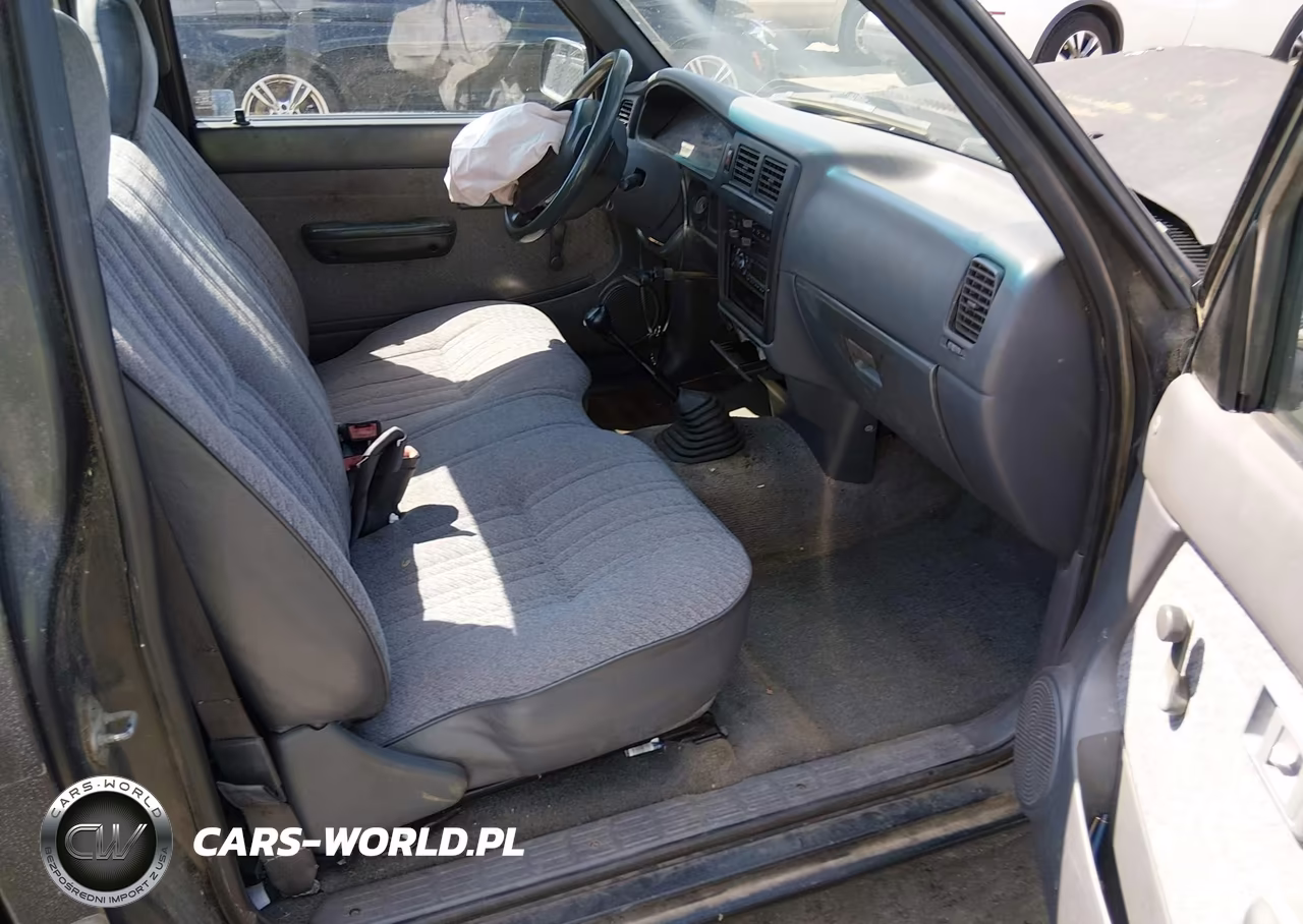 1996 Toyota Tacoma VIN:4TANL42N2TZ185984 - 5