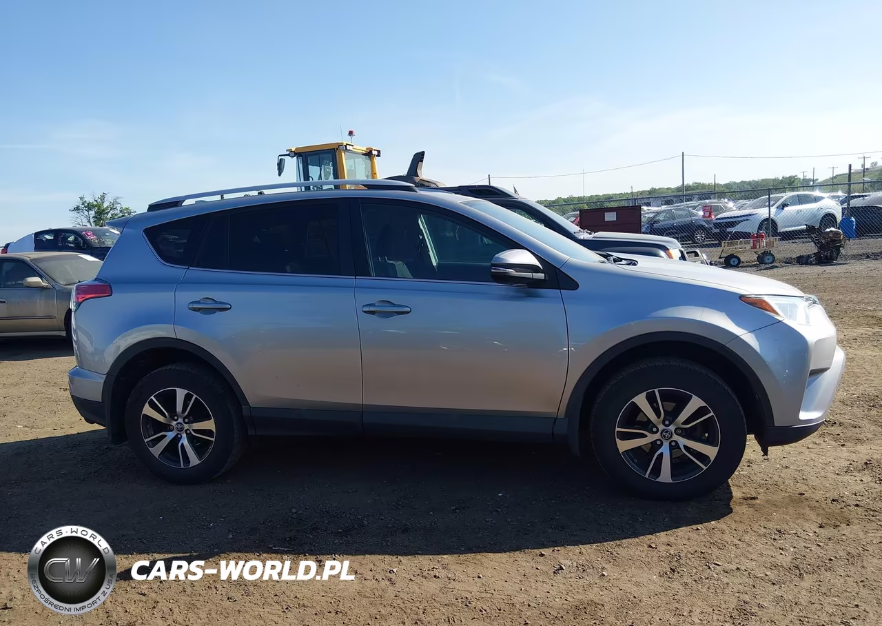2016 Toyota Rav4 Xle VIN:2T3RFREV7GW510415 - 13