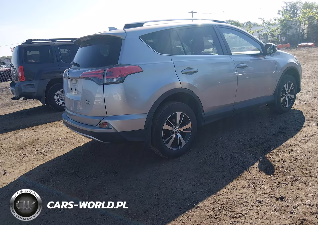 2016 Toyota Rav4 Xle VIN:2T3RFREV7GW510415 - 4
