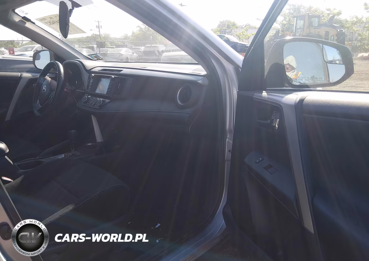 2016 Toyota Rav4 Xle VIN:2T3RFREV7GW510415 - 5
