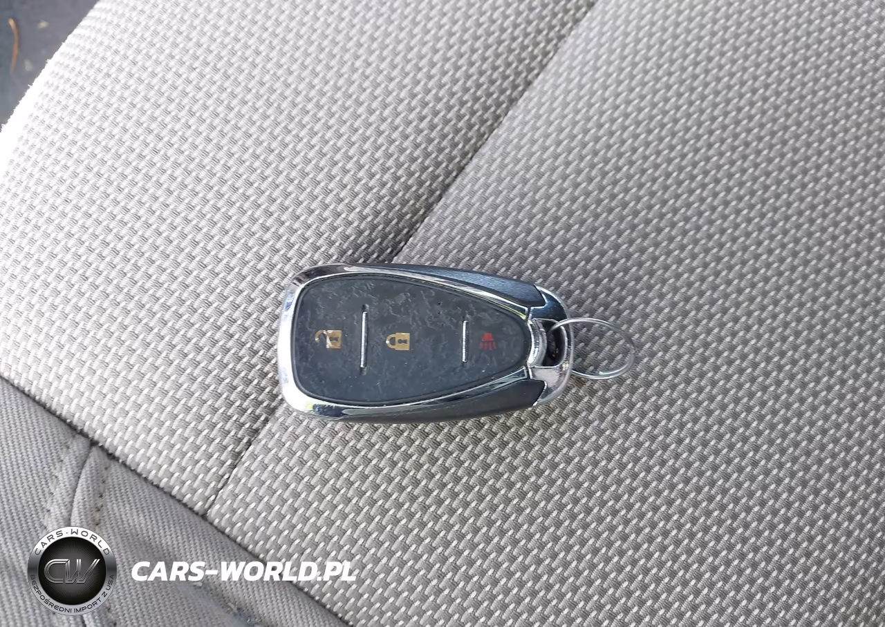 2022 Chevrolet Traverse Fwd Ls VIN:1GNERFKW9NJ139035 - 11