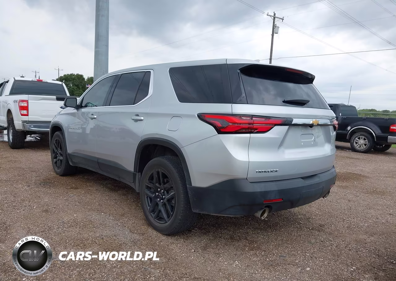 2022 Chevrolet Traverse Fwd Ls VIN:1GNERFKW9NJ138015 - 3