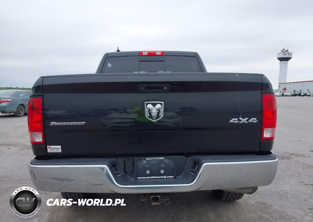 2015 Ram 1500 Outdoorsman VIN:1C6RR7LT1FS739023 - 17