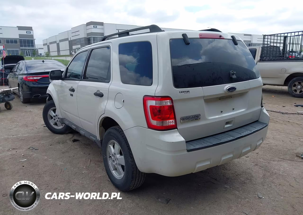 2010 Ford Escape Xlt VIN:1FMCU9D77AKA86132 - 3