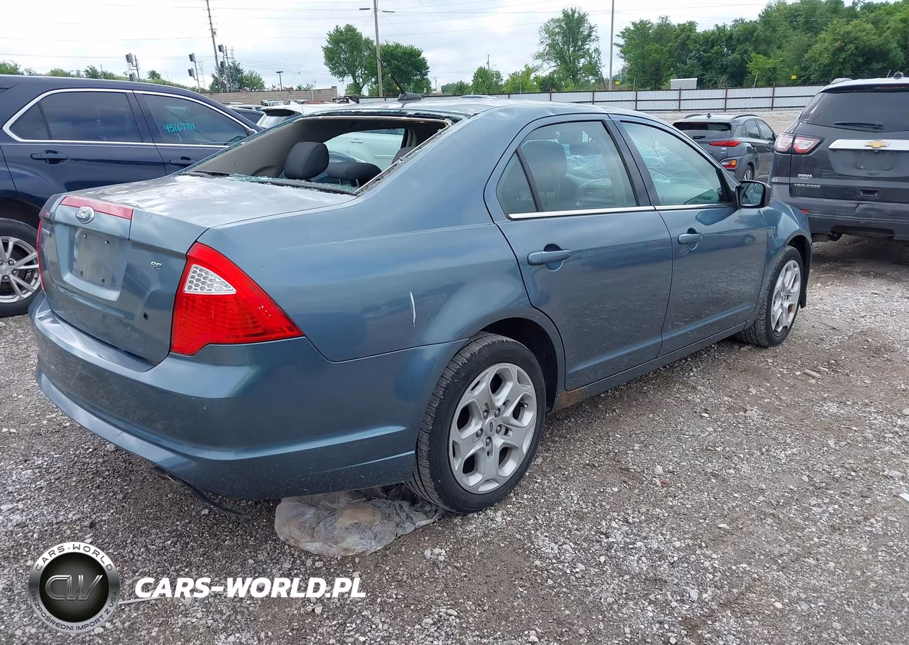 2011 Ford Fusion Se VIN:3FAHP0HA0BR302909 - 4