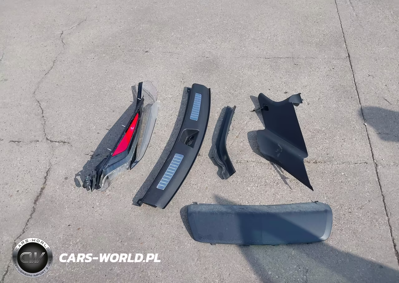 2019 Cadillac Xt4 Sport VIN:1GYFZER40KF163566 - 12
