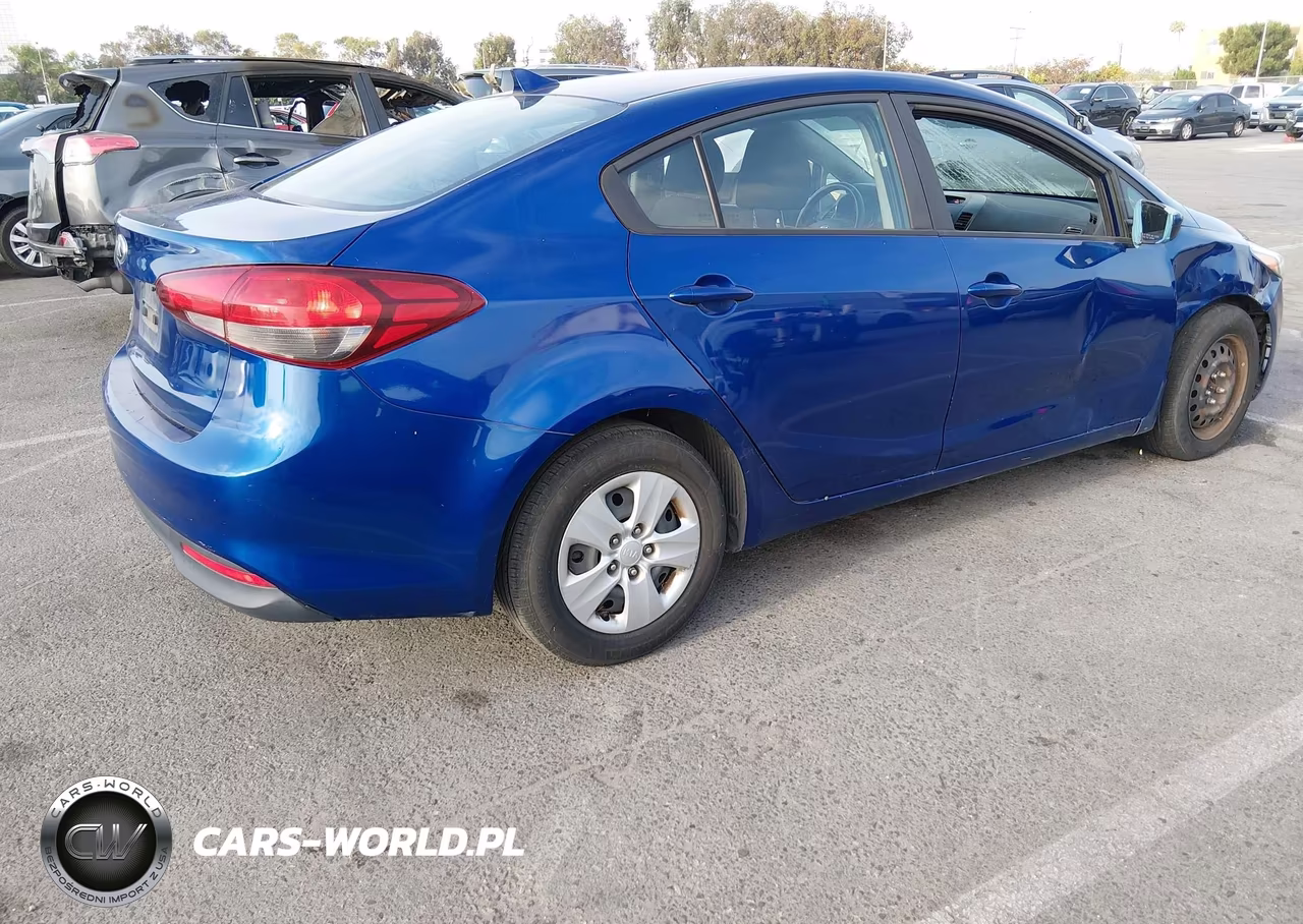 2017 Kia Forte Lx VIN:3KPFL4A76HE060372 - 4