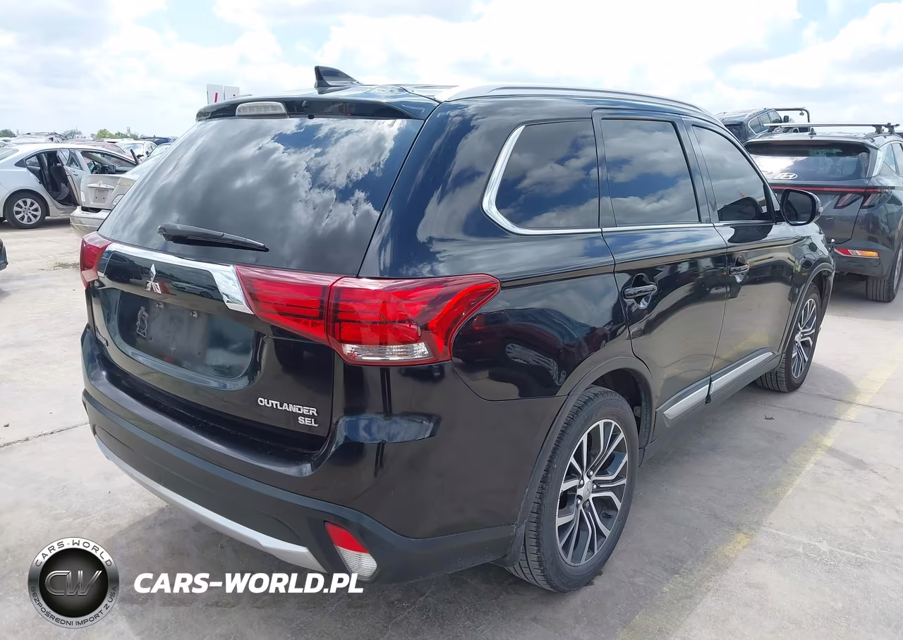 2018 Mitsubishi Outlander Sel VIN:JA4AD3A32JJ005774 - 4
