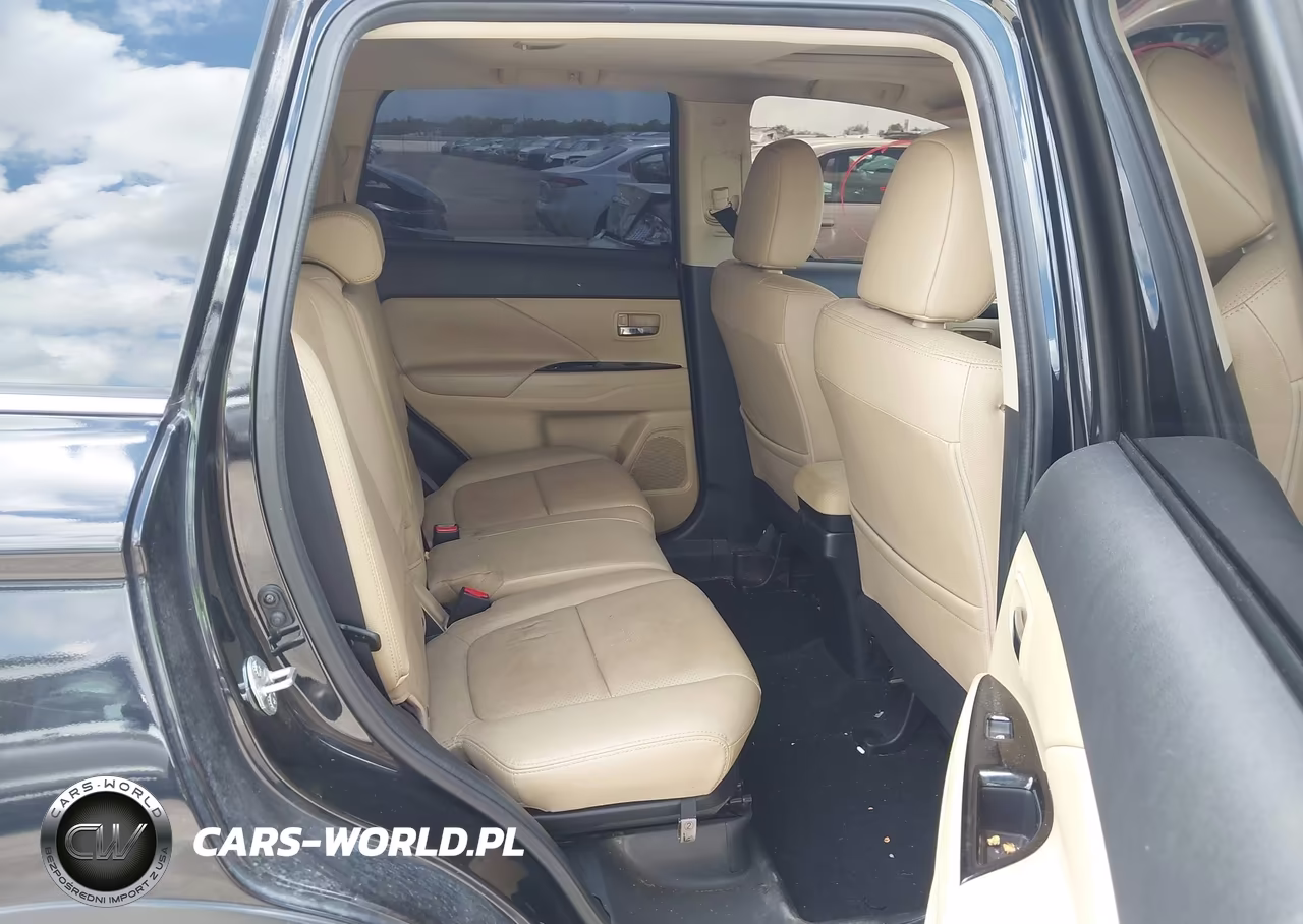 2018 Mitsubishi Outlander Sel VIN:JA4AD3A32JJ005774 - 8