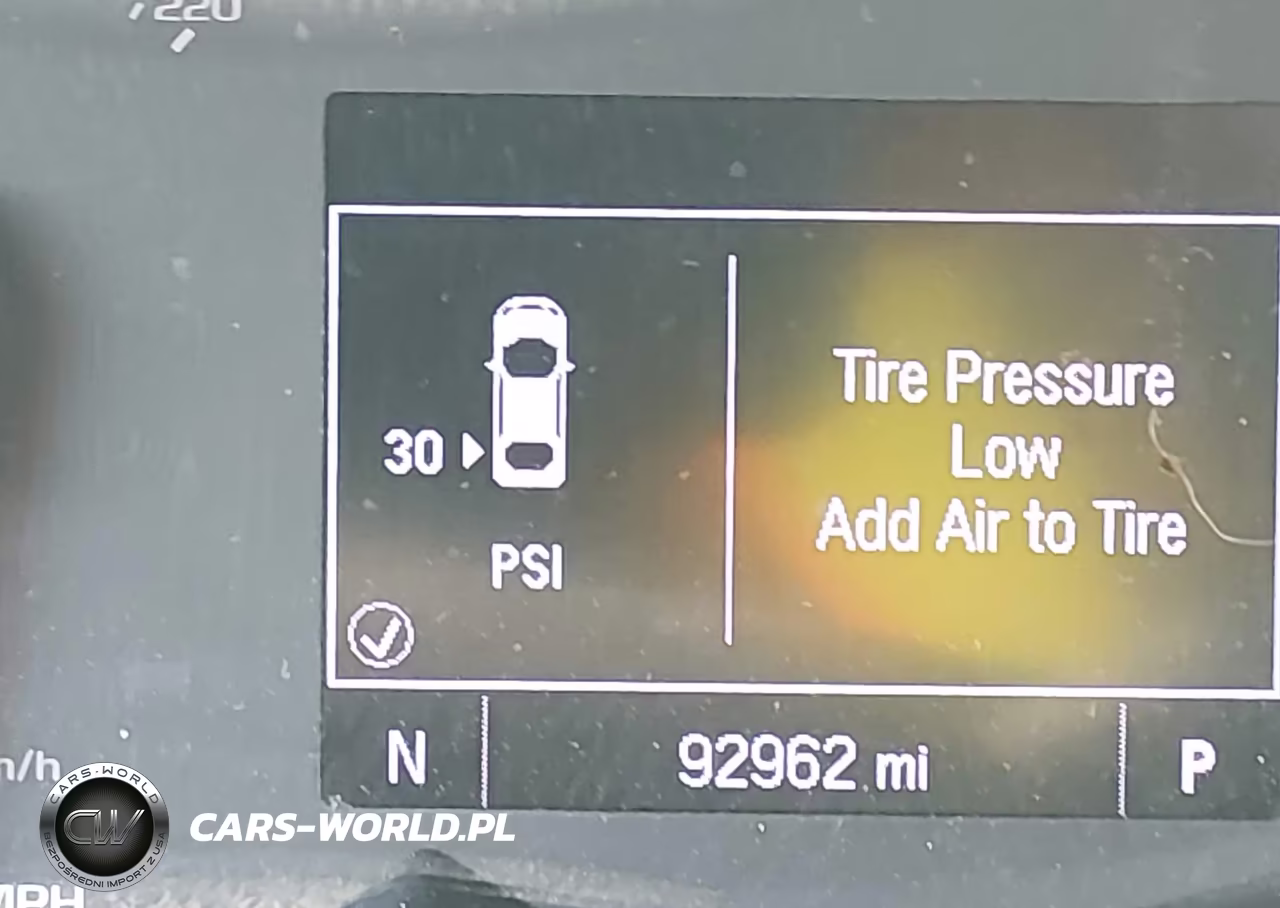 2019 Chevrolet Trax Ls VIN:3GNCJKSB0KL389658 - 16