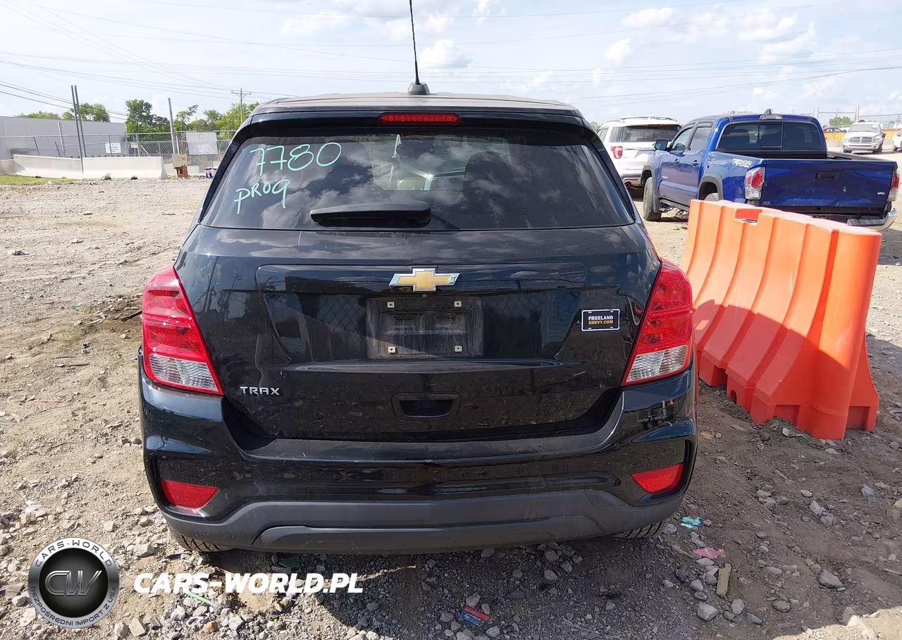 2019 Chevrolet Trax Ls VIN:3GNCJKSB0KL389658 - 17