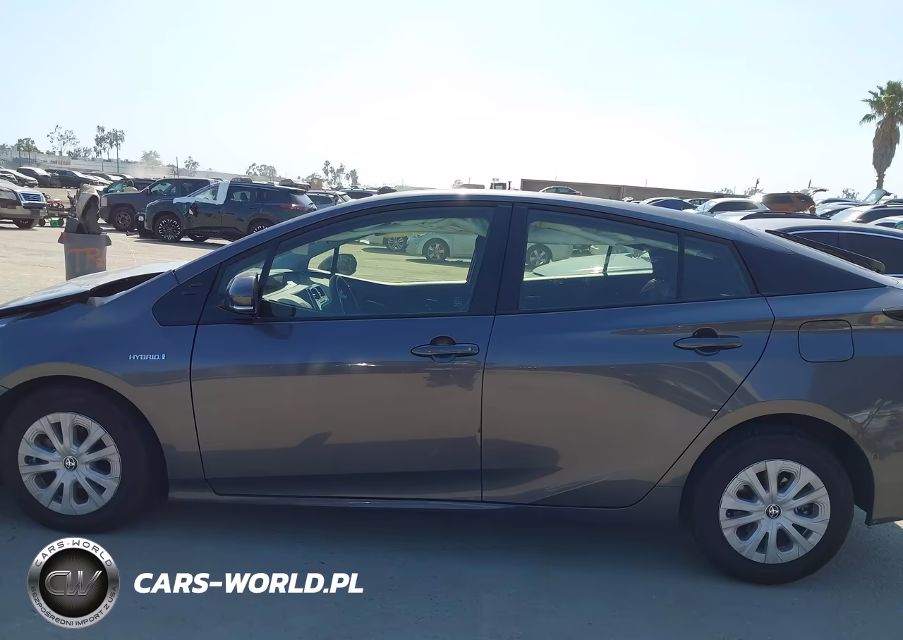 2019 Toyota Prius Le VIN:JTDKARFU9K3093641 - 14