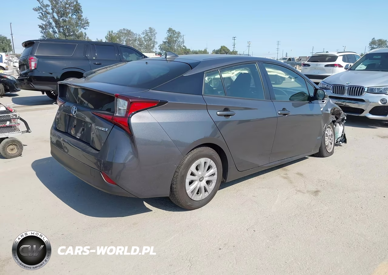 2019 Toyota Prius Le VIN:JTDKARFU9K3093641 - 4