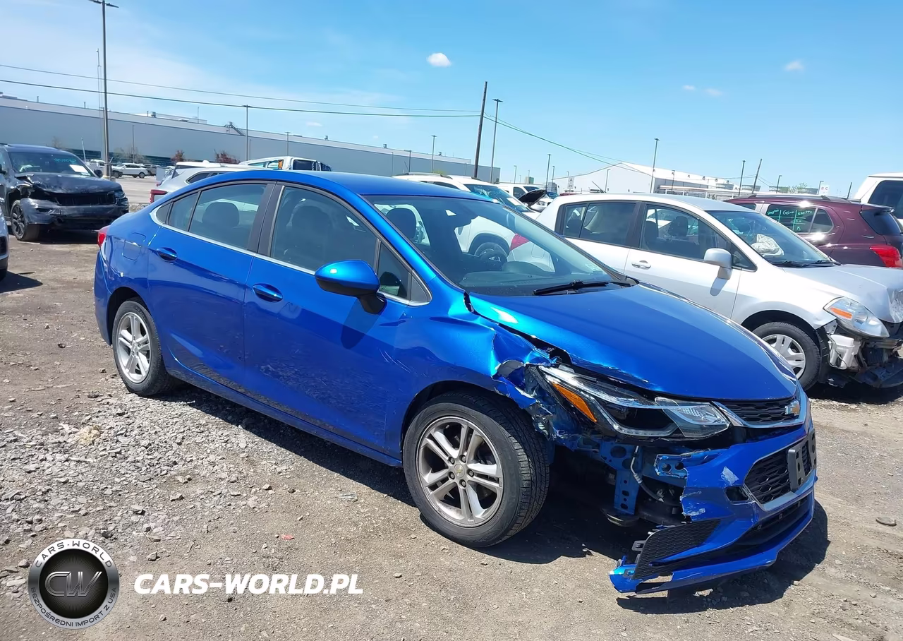 2018 Chevrolet Cruze Lt Auto – zdjęcie 1 z 17