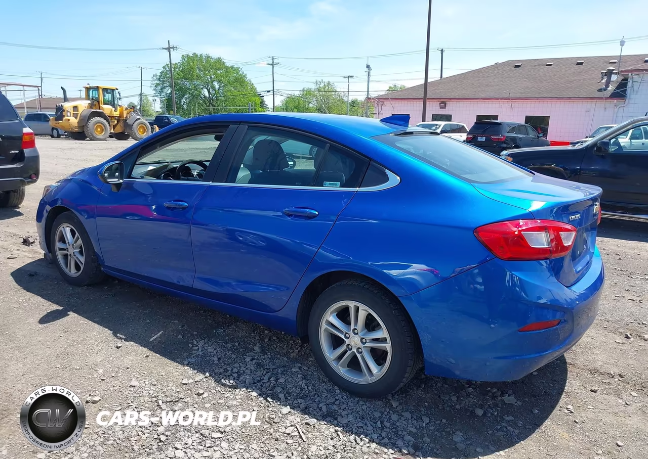 2018 Chevrolet Cruze Lt Auto VIN:1G1BE5SM9J7112594 - 3