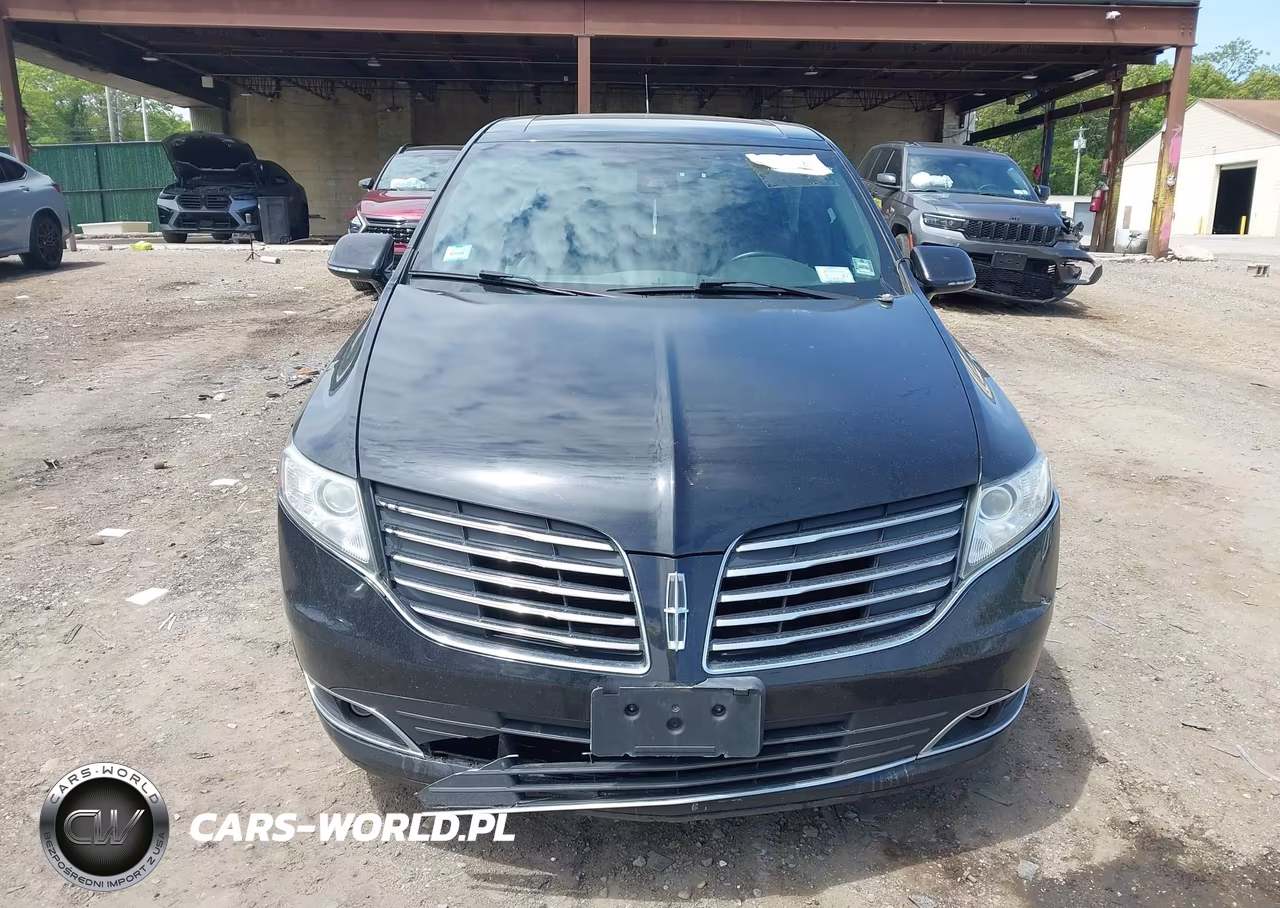 2019 Lincoln Mkt Livery VIN:2LMHJ5NK2KBL04407 - 12