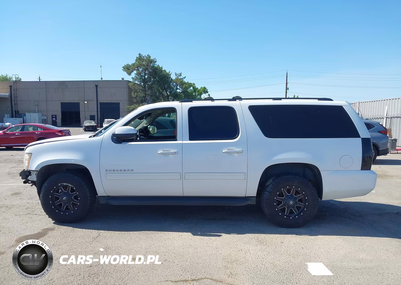 2011 Chevrolet Suburban 1500 Ls VIN:1GNSKHE32BR329664 - 15