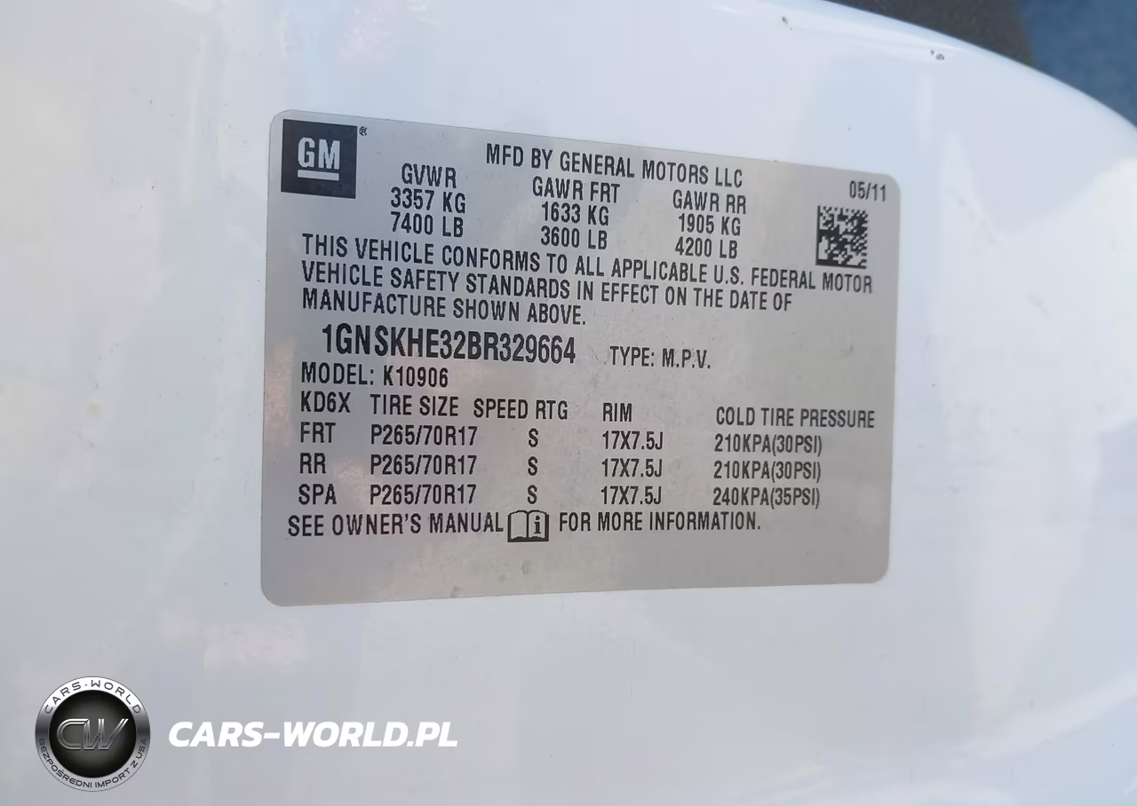 2011 Chevrolet Suburban 1500 Ls VIN:1GNSKHE32BR329664 - 9