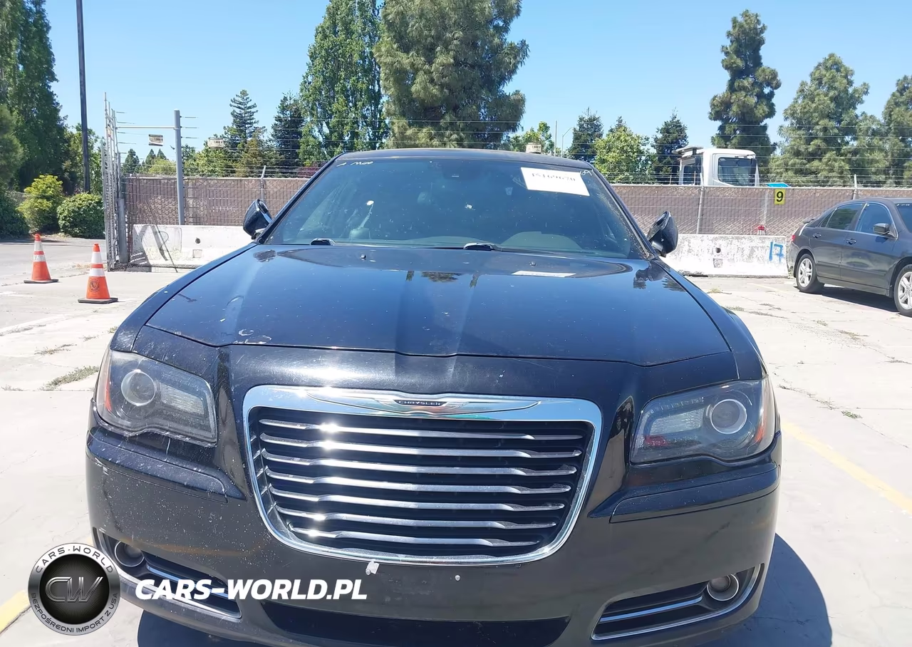 2013 Chrysler 300 300S VIN:2C3CCABG3DH717020 - 6