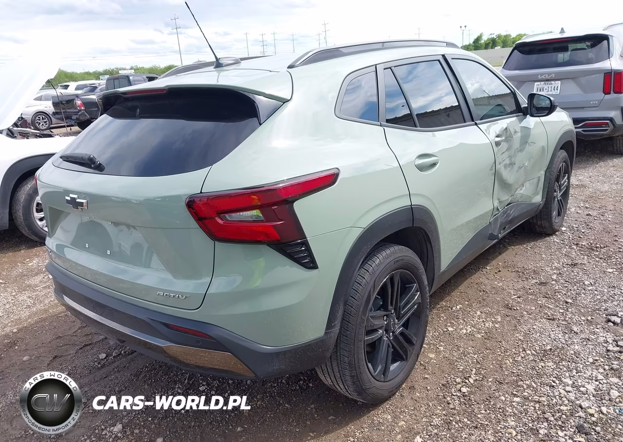 2025 Chevrolet Trax Fwd Activ VIN:KL77LKEPXSC279639 - 4