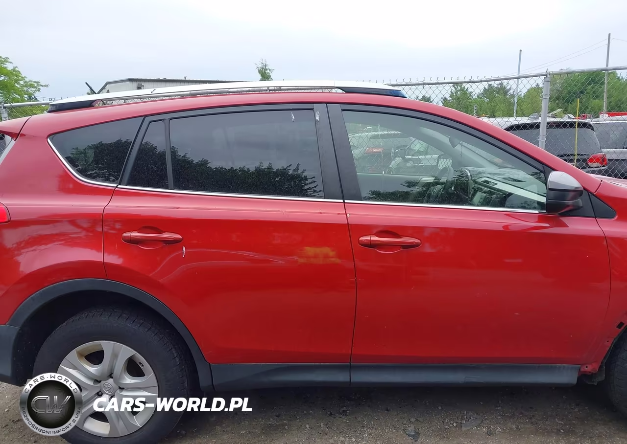 2015 Toyota Rav4 Le VIN:JTMBFREV2FD096800 - 14
