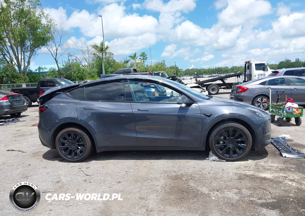 2023 Tesla Model Y Awd-Long Range Dual Motor All-Wheel Drive VIN:7SAYGAEE5PF854991 - 13