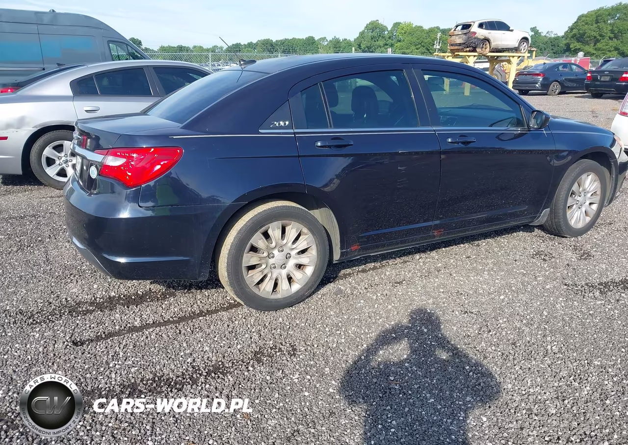 2011 Chrysler 200 Lx VIN:1C3BC4FB9BN601210 - 4