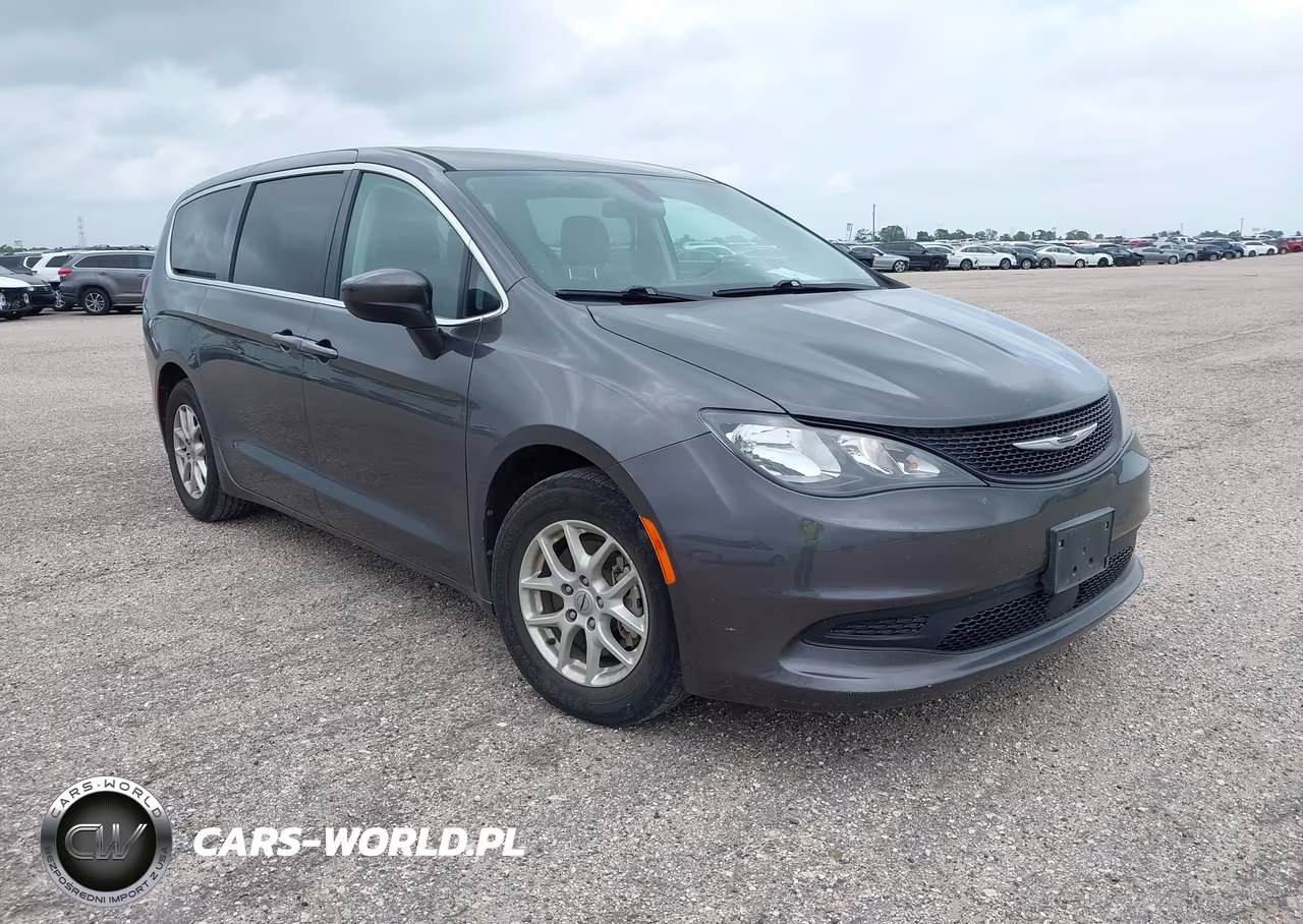 2021 Chrysler Voyager Lx
