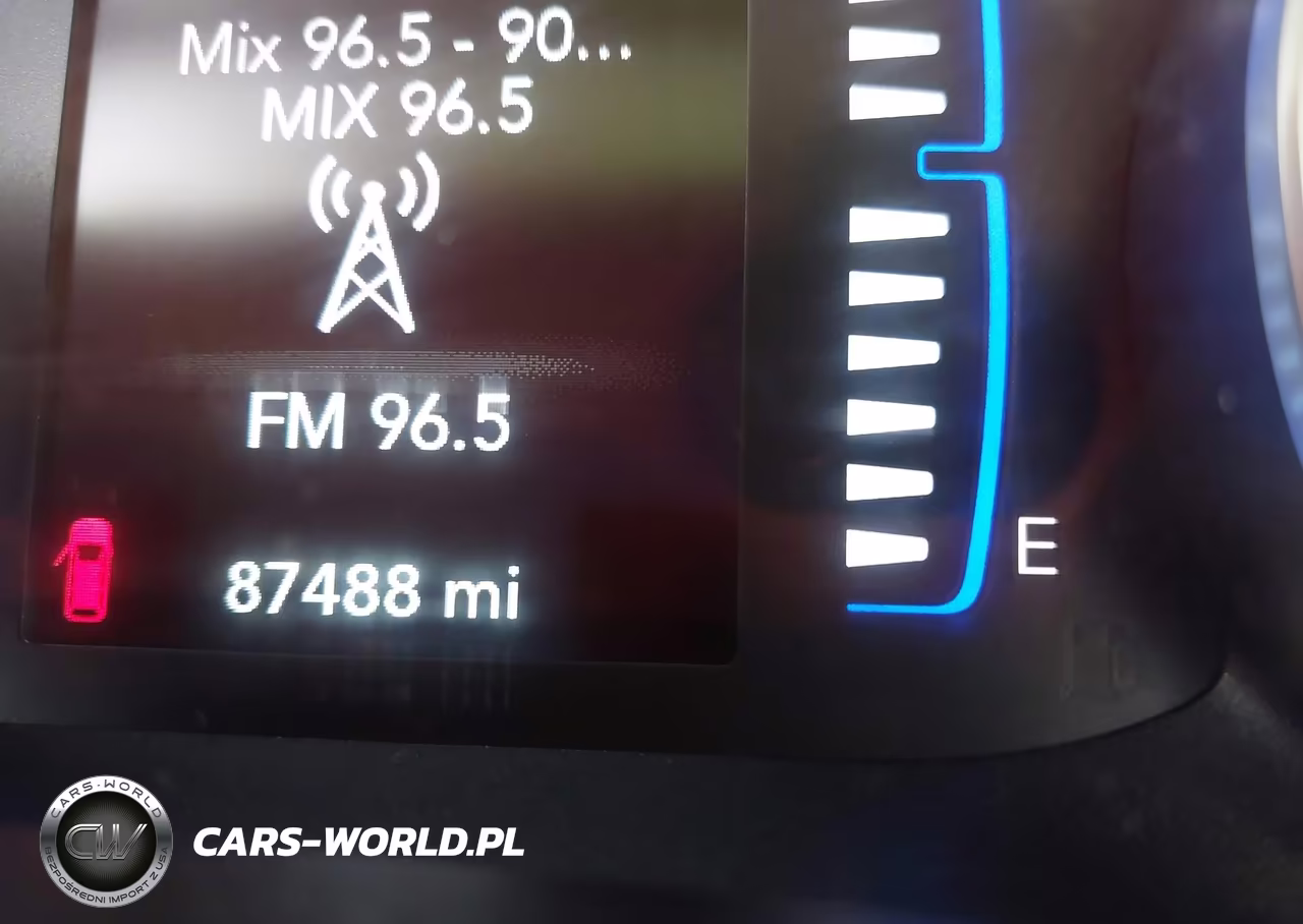 2021 Chrysler Voyager Lx VIN:2C4RC1CG0MR577765 - 15