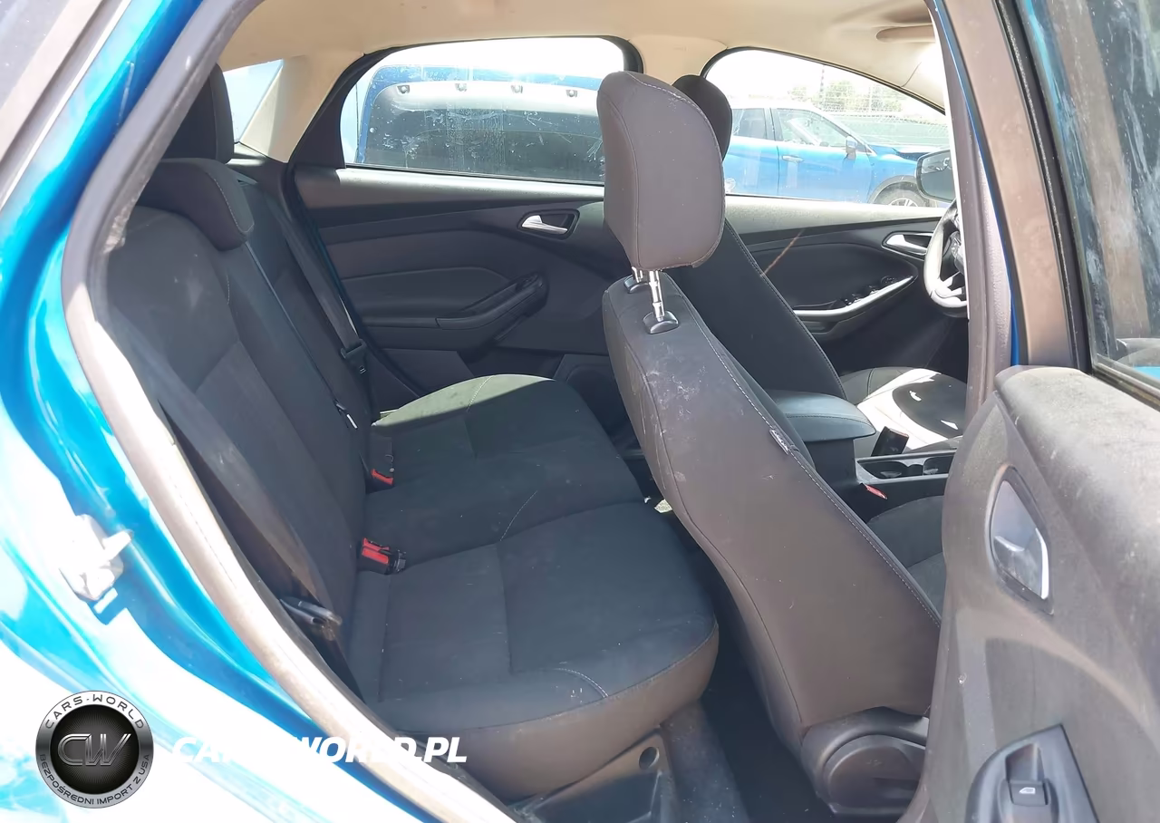 2016 Ford Focus Se VIN:1FADP3K26GL351670 - 8