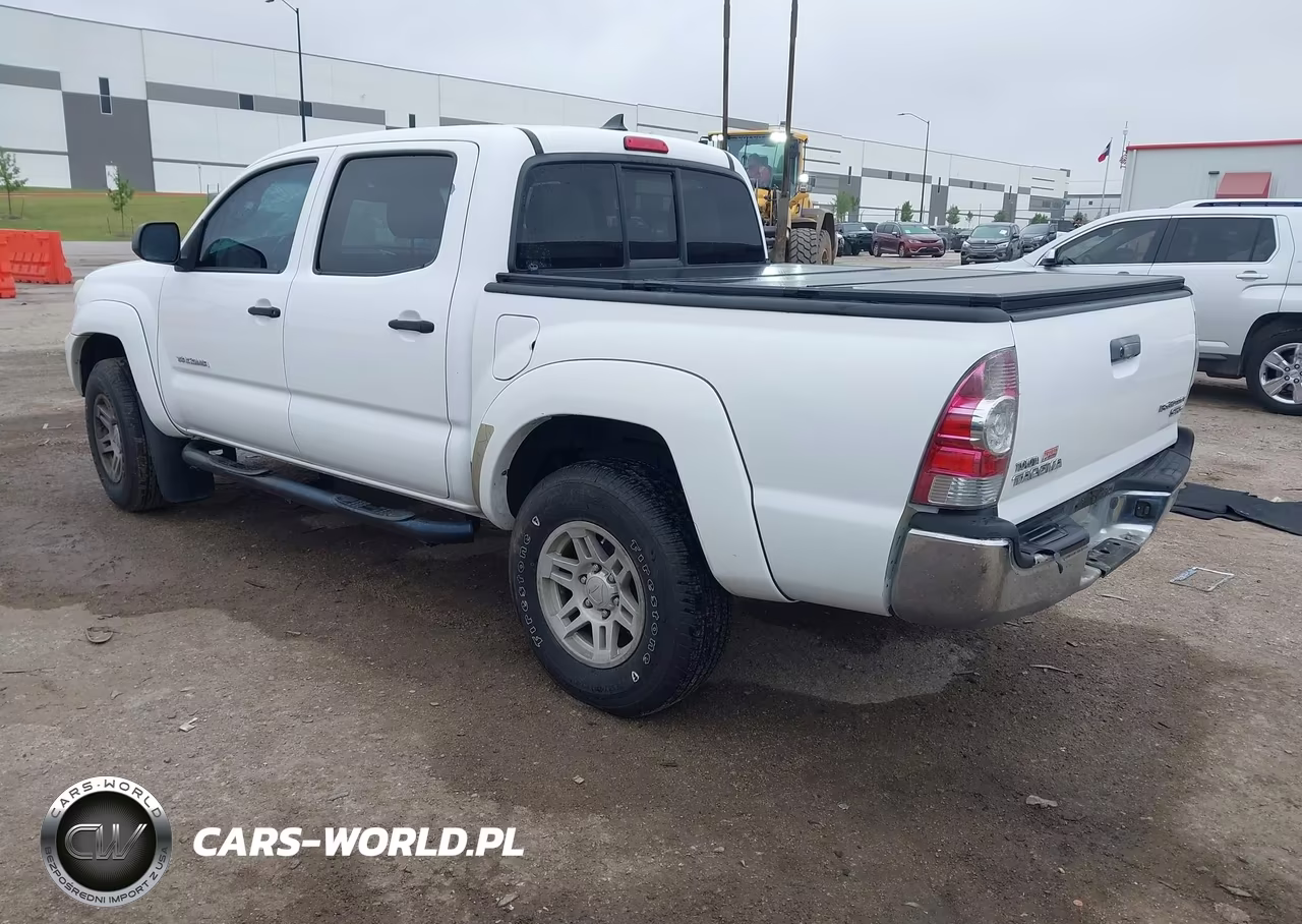 2015 Toyota Tacoma Prerunner VIN:5TFJX4GN0FX045139 - 3