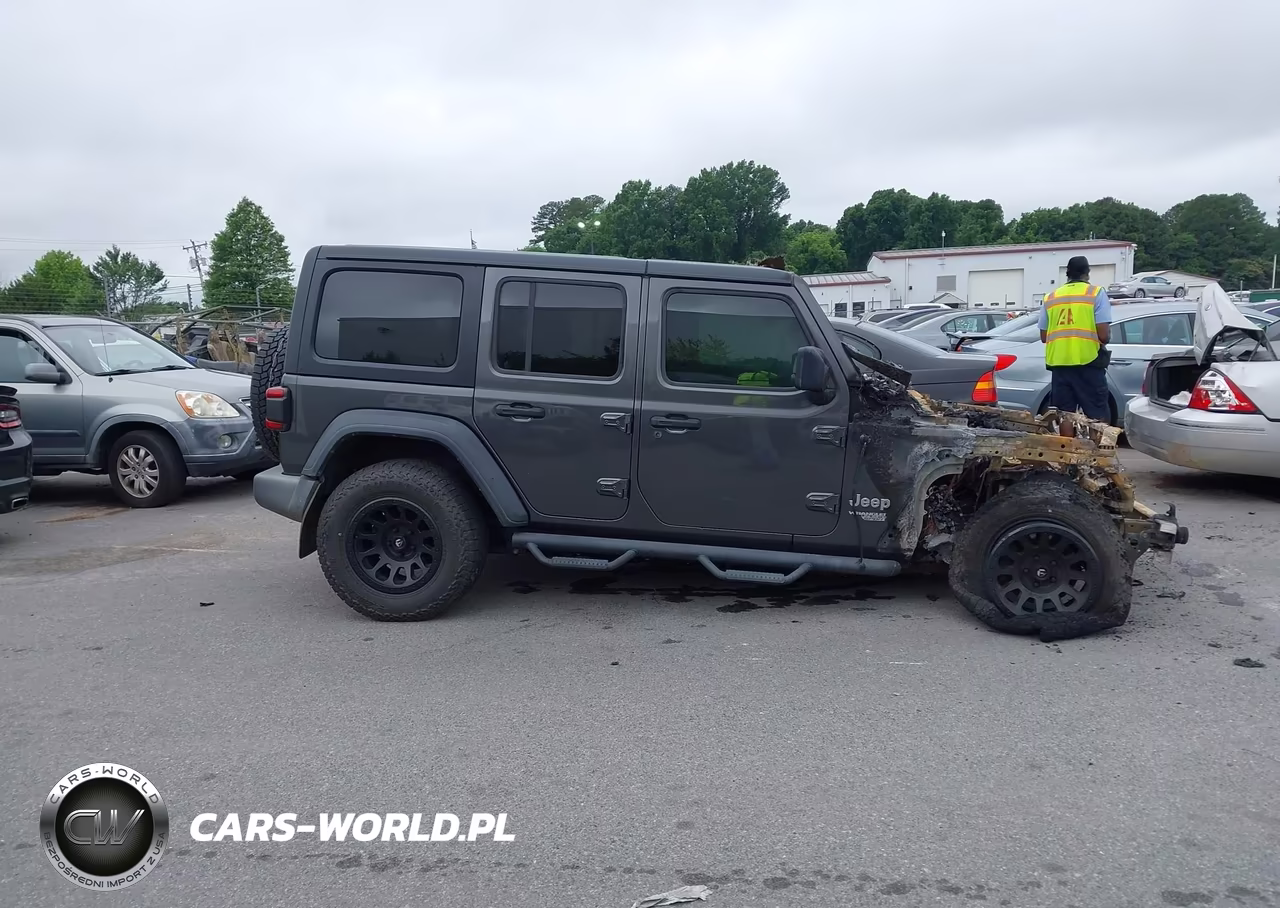 2018 Jeep Wrangler Unlimited Sport 4X4 VIN:1C4HJXDN5JW262755 - 13