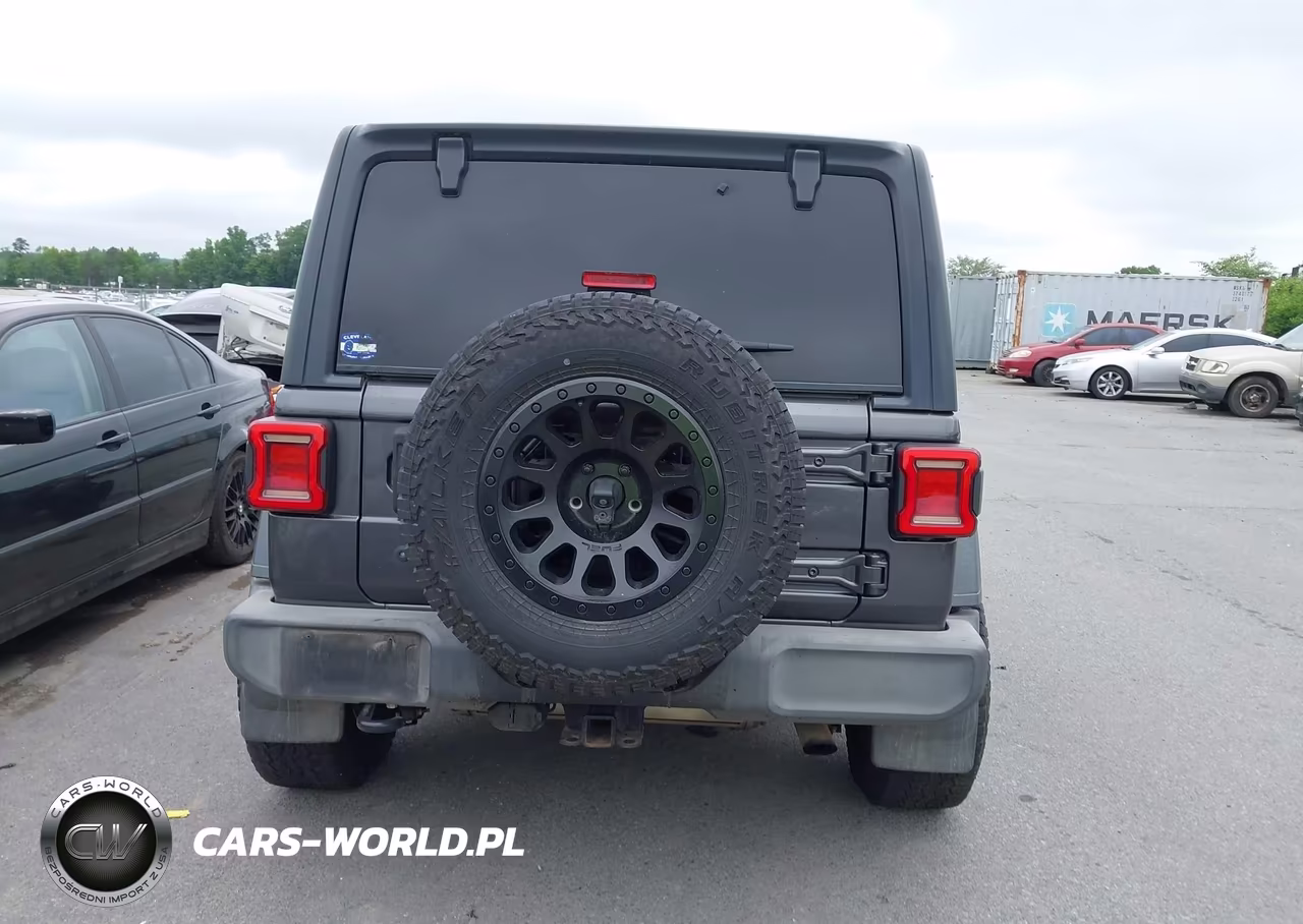2018 Jeep Wrangler Unlimited Sport 4X4 VIN:1C4HJXDN5JW262755 - 16