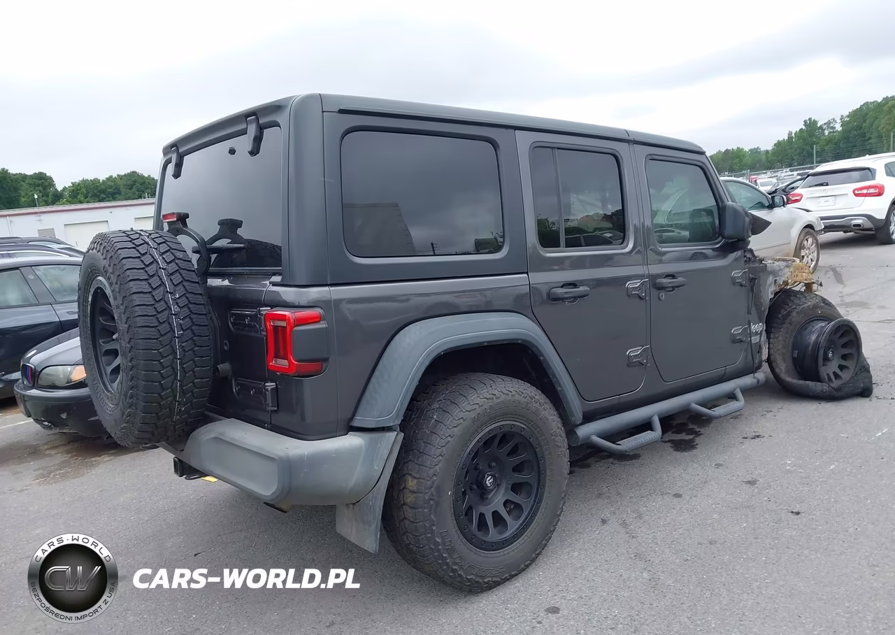 2018 Jeep Wrangler Unlimited Sport 4X4 VIN:1C4HJXDN5JW262755 - 4