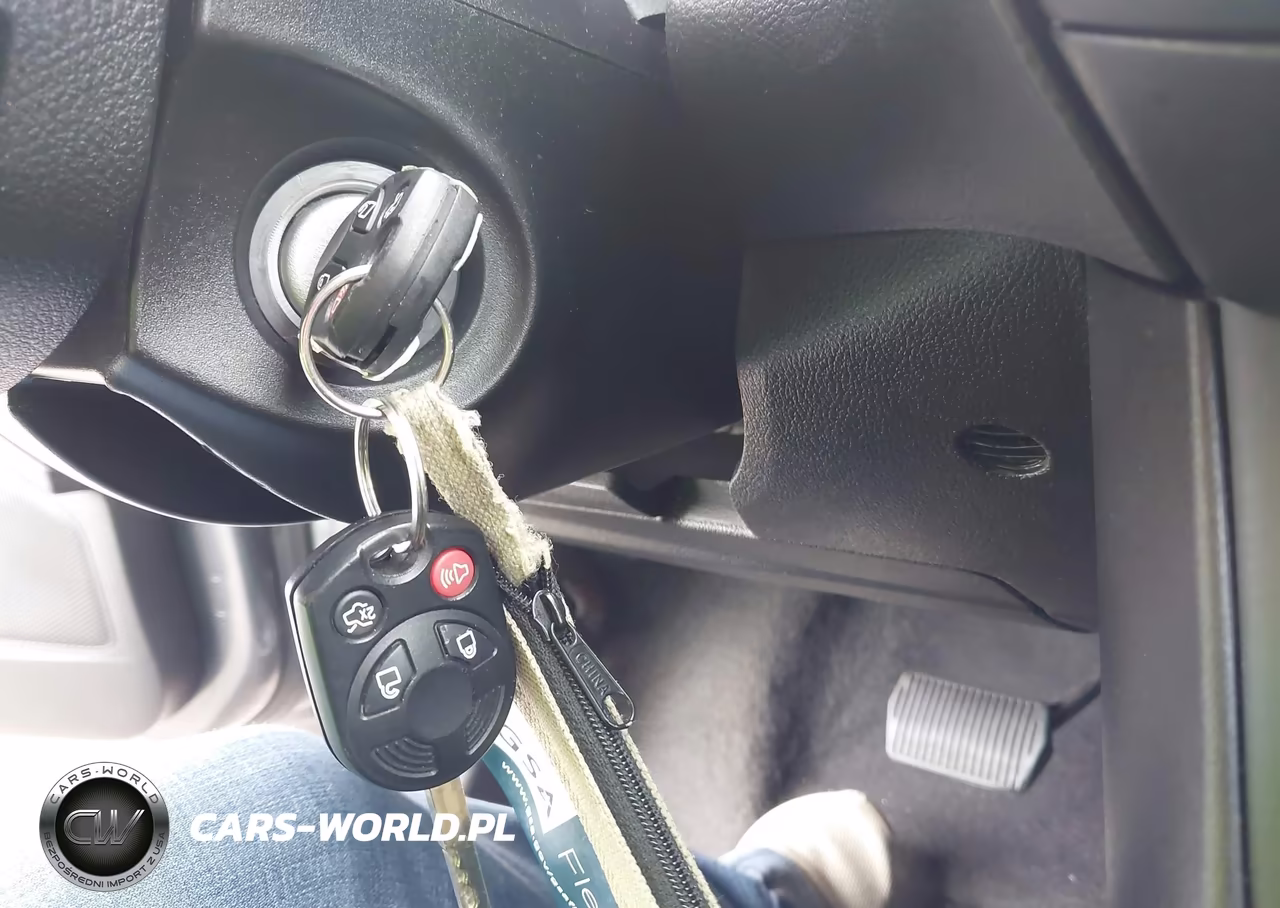 2018 Ford Focus Se VIN:1FADP3K23JL328984 - 7