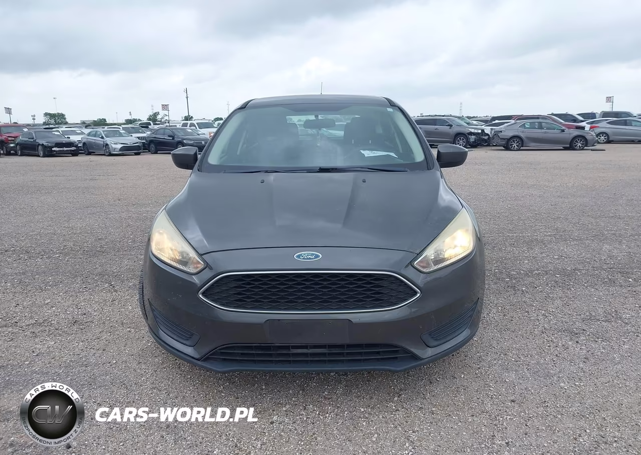 2018 Ford Focus Se VIN:1FADP3K23JL328984 - 8