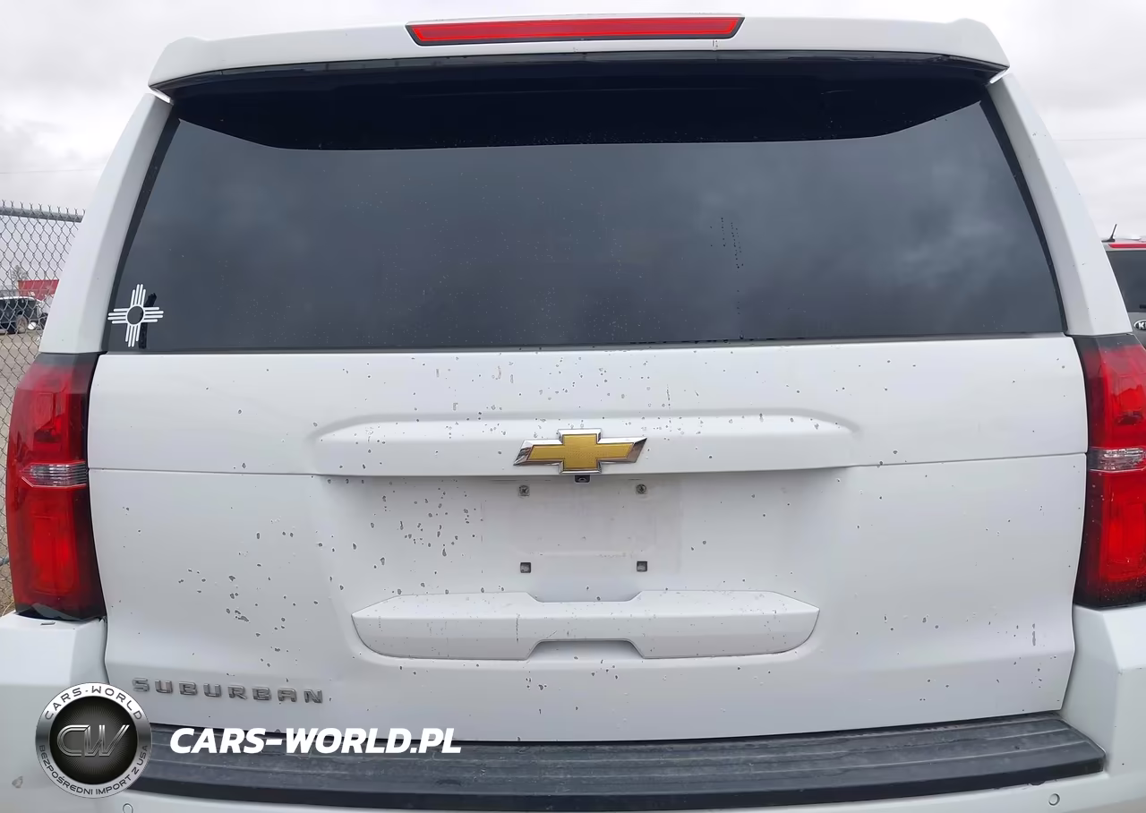 2018 Chevrolet Suburban Lt VIN:1GNSCHKC1JR101851 - 16