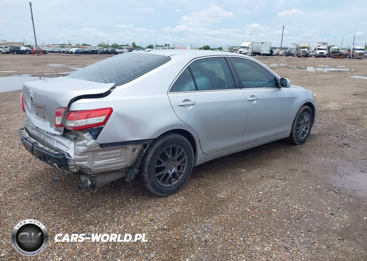 2010 Toyota Camry Le VIN:4T1BF3EK4AU039652 - 4