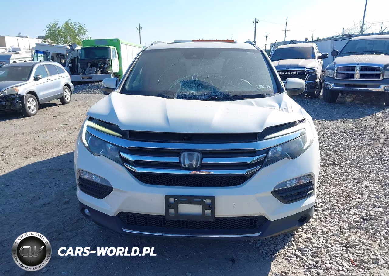 2017 Honda Pilot Touring VIN:5FNYF6H96HB077086 - 11