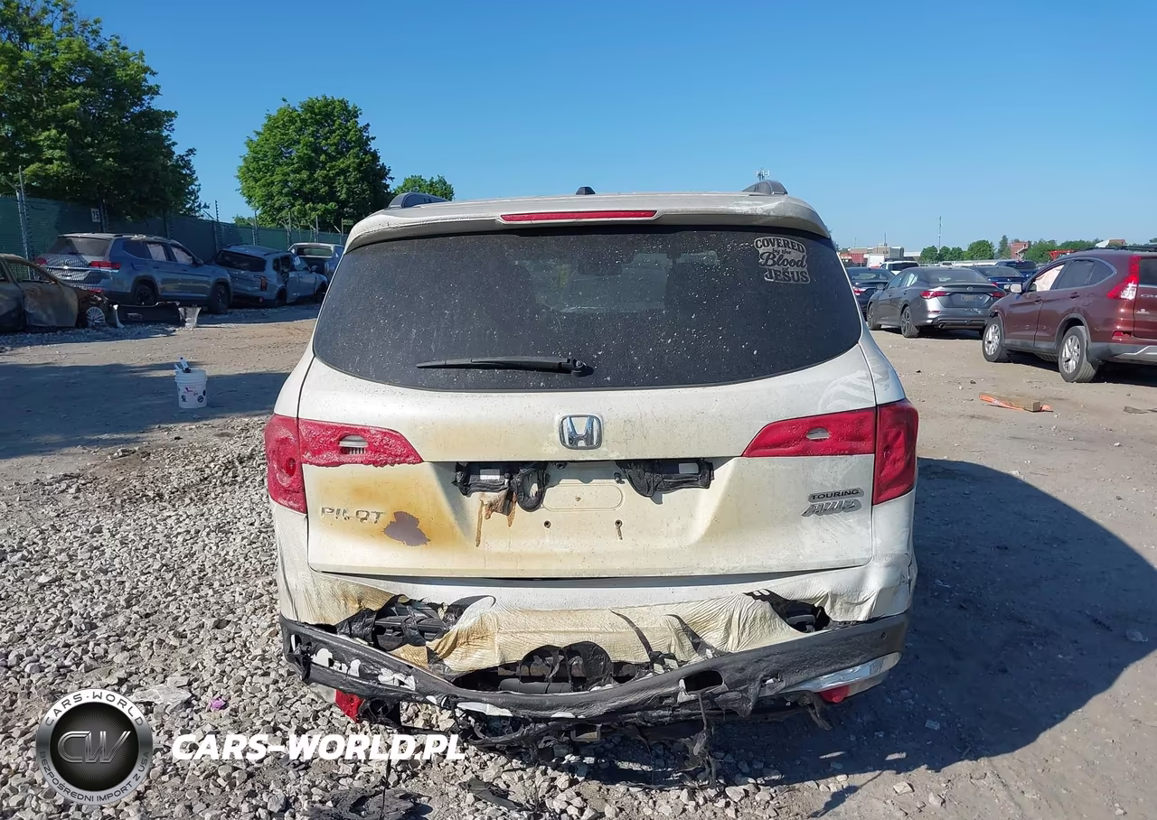 2017 Honda Pilot Touring VIN:5FNYF6H96HB077086 - 15