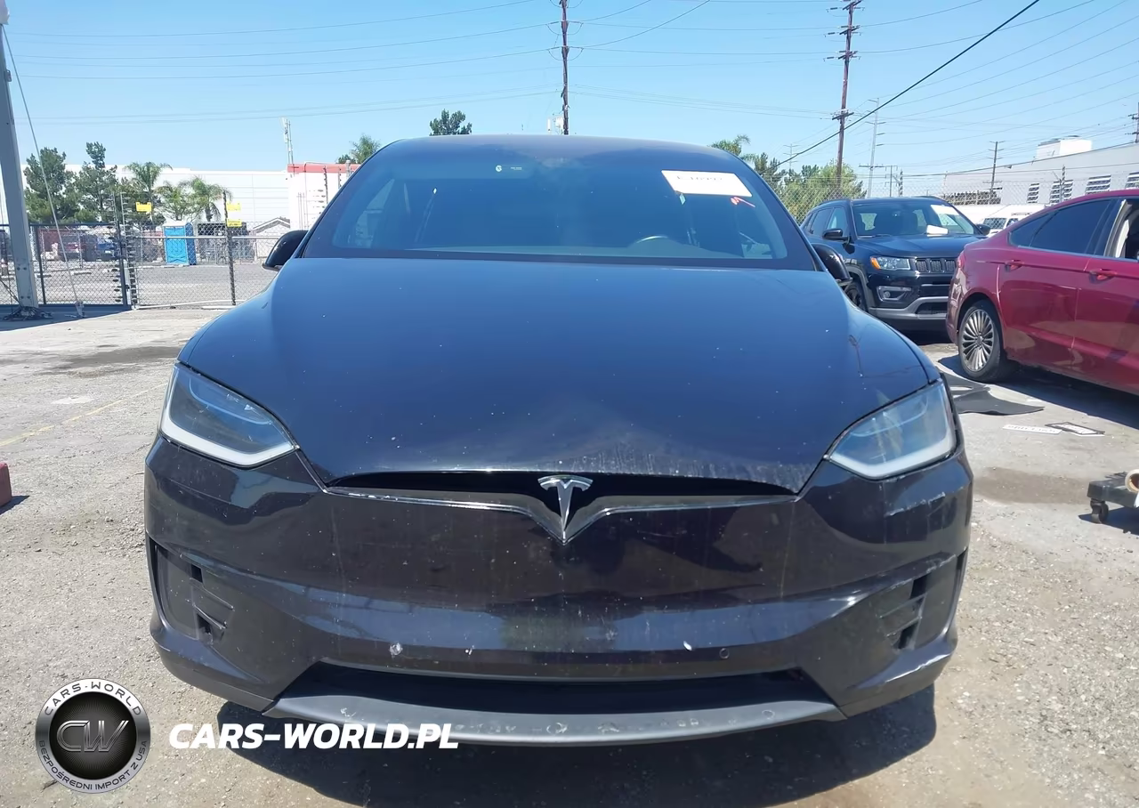 2017 Tesla Model X 100D-75D-90D VIN:5YJXCBE24HF077298 - 11