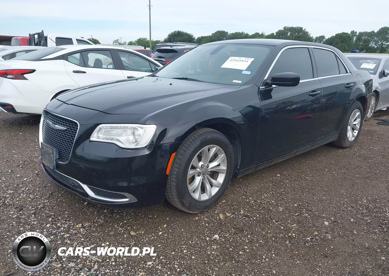 2015 Chrysler 300 Limited VIN:2C3CCAAG2FH830090 - 2