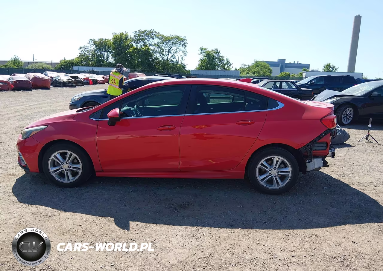 2018 Chevrolet Cruze Lt Auto VIN:1G1BE5SM7J7229624 - 15