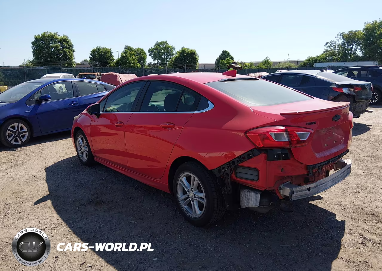 2018 Chevrolet Cruze Lt Auto VIN:1G1BE5SM7J7229624 - 3