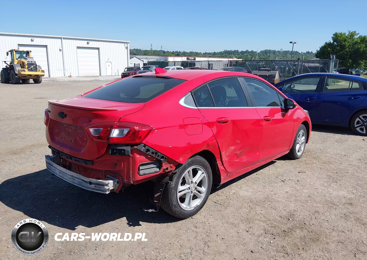 2018 Chevrolet Cruze Lt Auto VIN:1G1BE5SM7J7229624 - 4